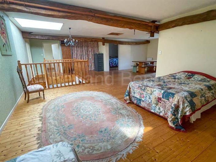 Image No.13-3 Bed House for sale