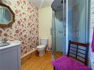 95747b29-c708-4195-c605-8896ca06818f