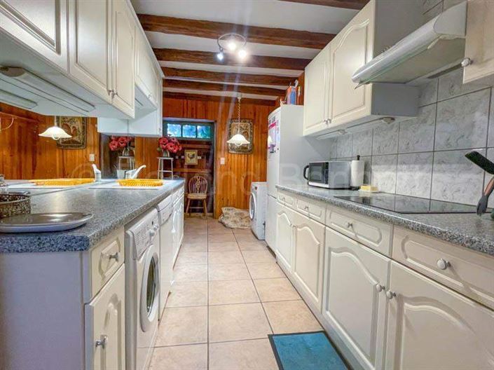 Image No.10-3 Bed House for sale