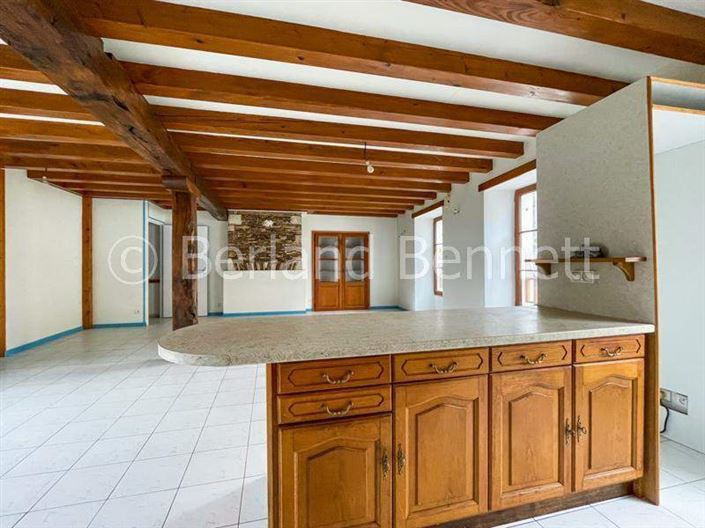 Image No.10-3 Bed House for sale