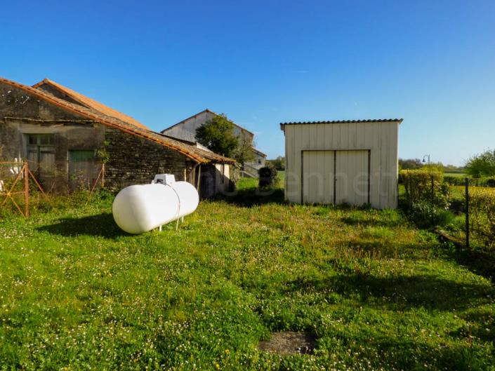 Image No.10-1 Bed House for sale