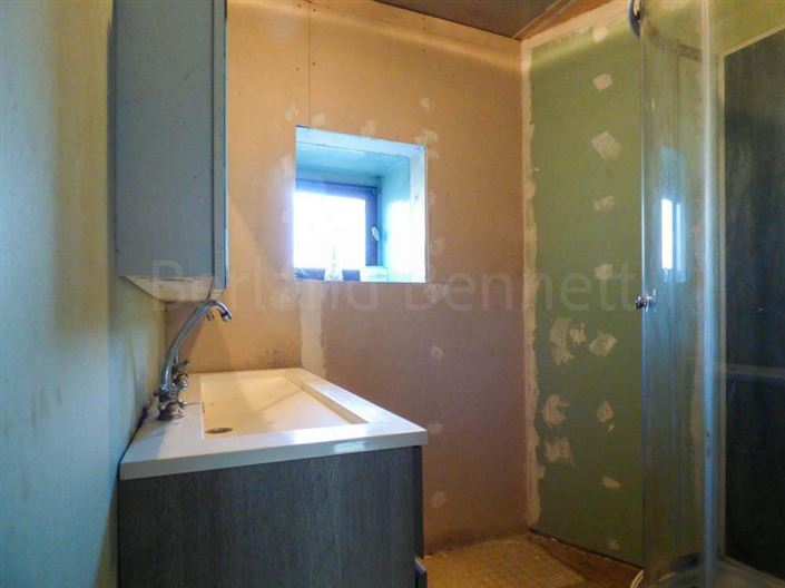 Image No.10-1 Bed House for sale