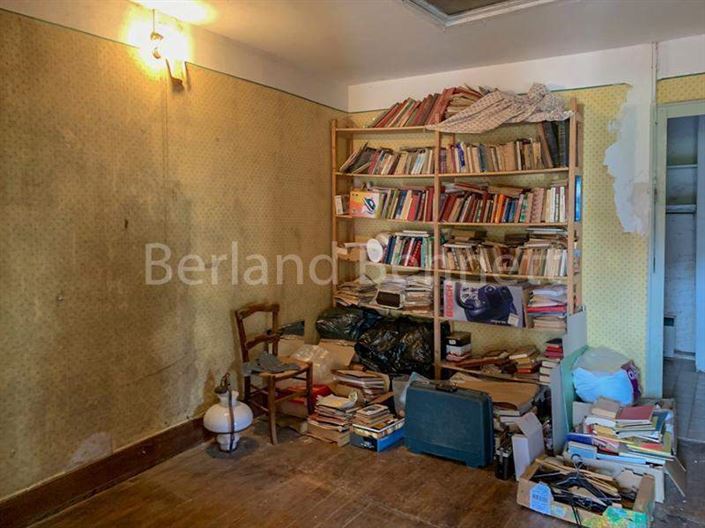 Image No.12-4 Bed House for sale