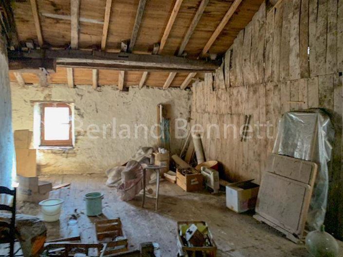 Image No.15-4 Bed House for sale