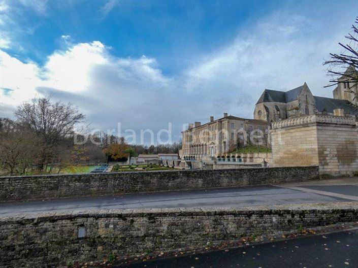 Image No.23-4 Bed House for sale