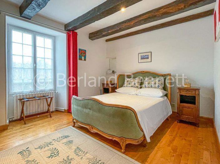 Image No.10-4 Bed House for sale