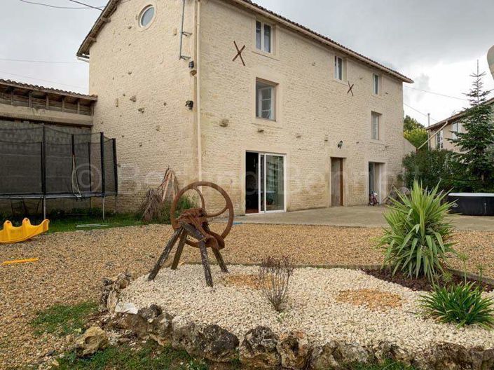 Image No.1-3 Bed House for sale