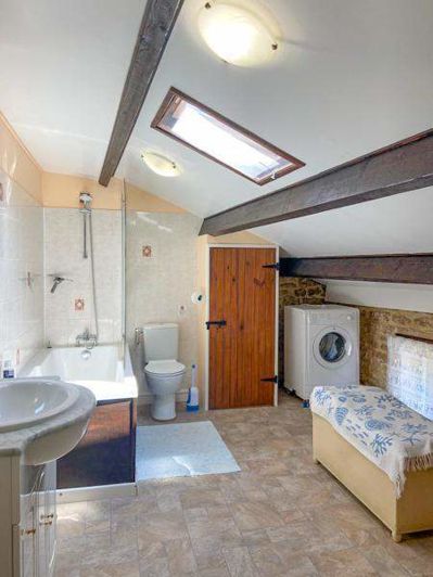 Image No.10-3 Bed House for sale