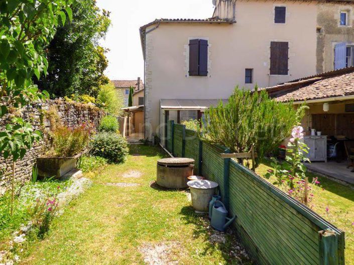 Image No.14-8 Bed House for sale