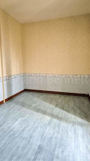 Image No.9-8 Bed House for sale