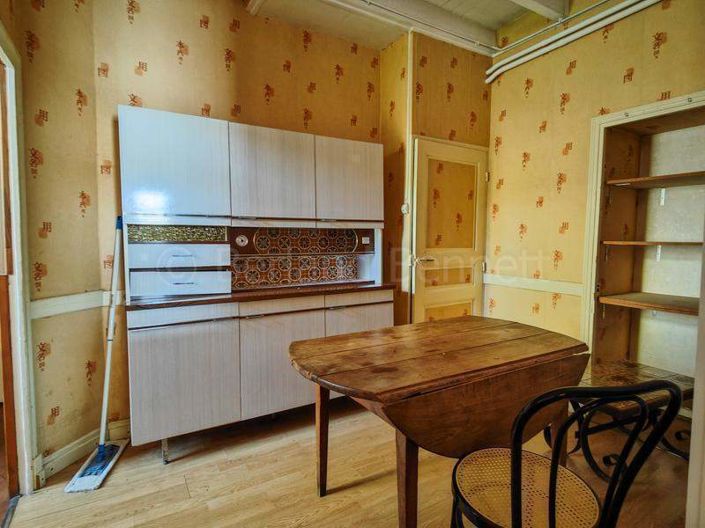 Image No.6-5 Bed House for sale