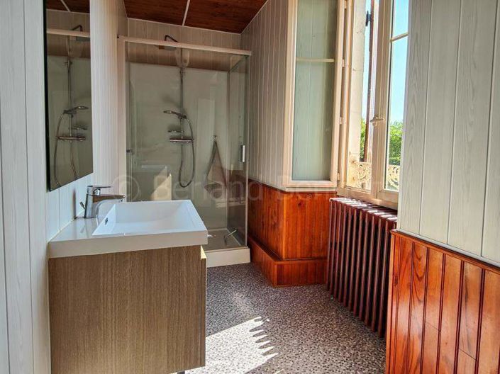 Image No.9-5 Bed House for sale