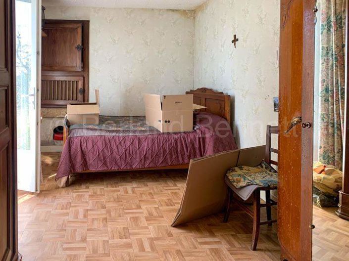 Image No.6-4 Bed House for sale