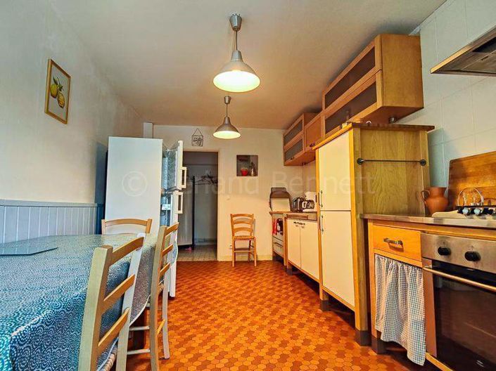 Image No.16-7 Bed House for sale