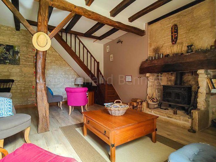 Image No.20-7 Bed House for sale