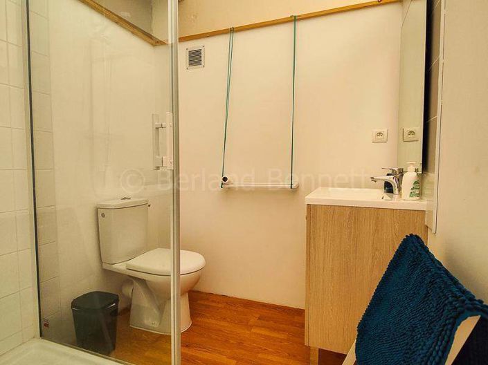 Image No.25-7 Bed House for sale