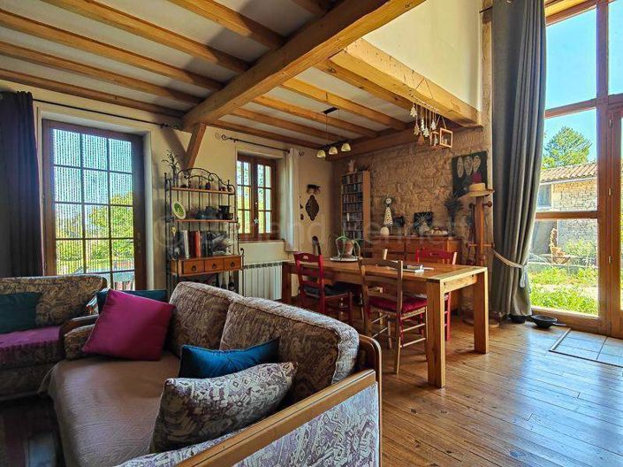 Image No.9-7 Bed House for sale