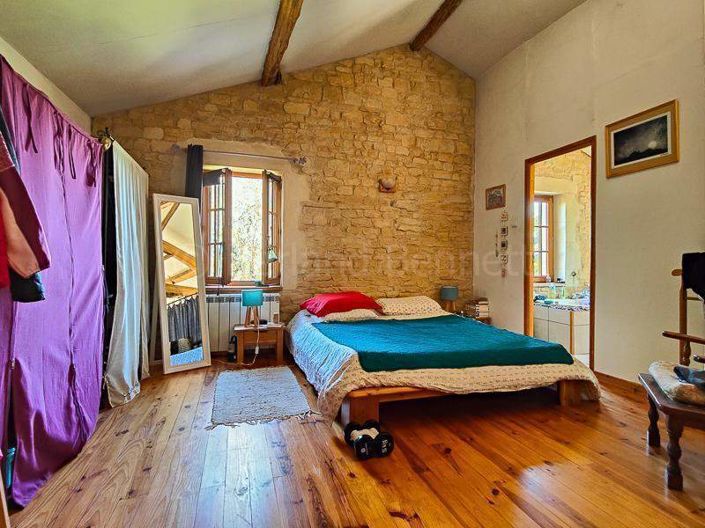 Image No.10-7 Bed House for sale