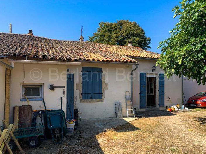 Image No.1-5 Bed House for sale