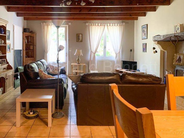 Image No.5-5 Bed House for sale