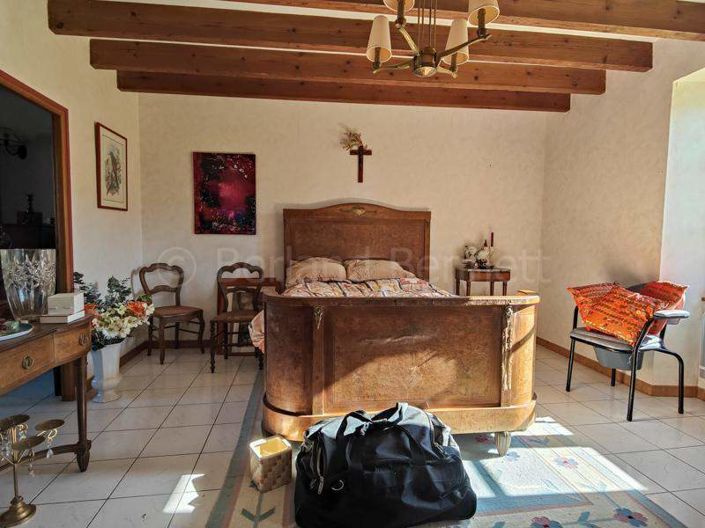 Image No.10-4 Bed House for sale