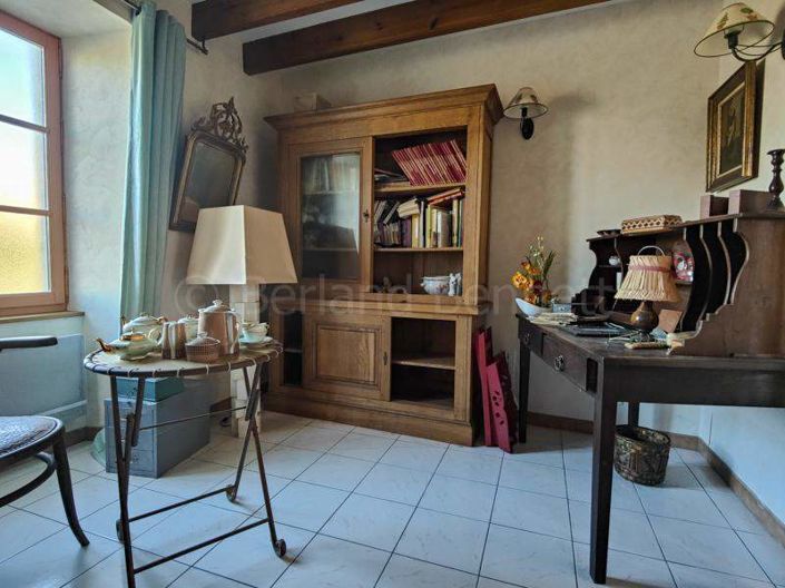 Image No.11-4 Bed House for sale