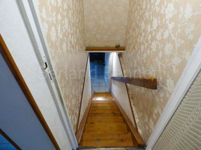 Image No.8-5 Bed House for sale