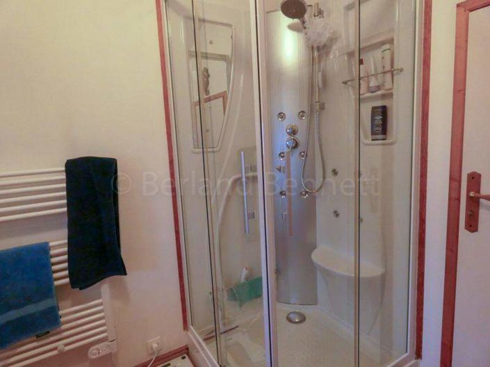 Image No.9-3 Bed House for sale