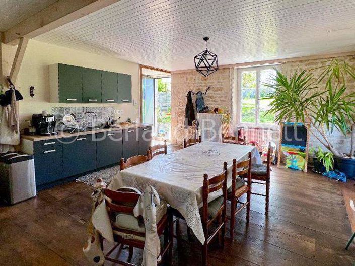 Image No.2-3 Bed House for sale