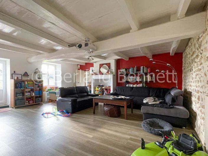 Image No.3-3 Bed House for sale