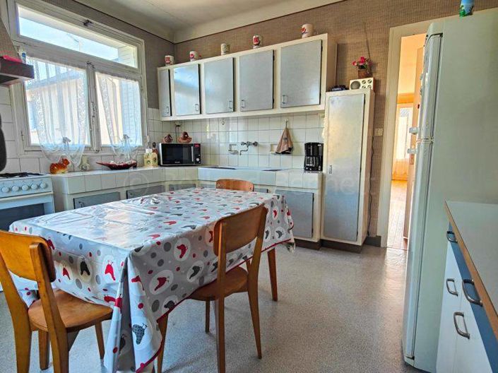 Image No.8-3 Bed House for sale