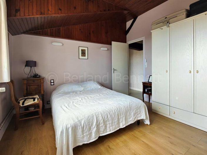 Image No.14-4 Bed House for sale