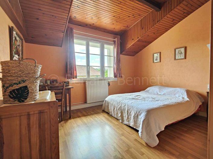 Image No.15-4 Bed House for sale