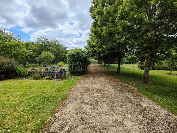 Image No.21-4 Bed House for sale