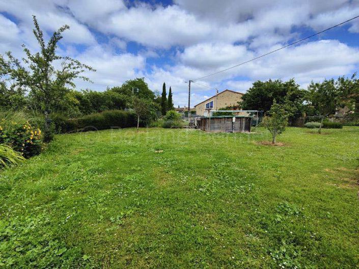 Image No.24-4 Bed House for sale