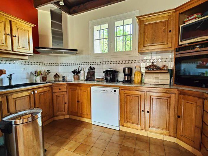 Image No.4-4 Bed House for sale