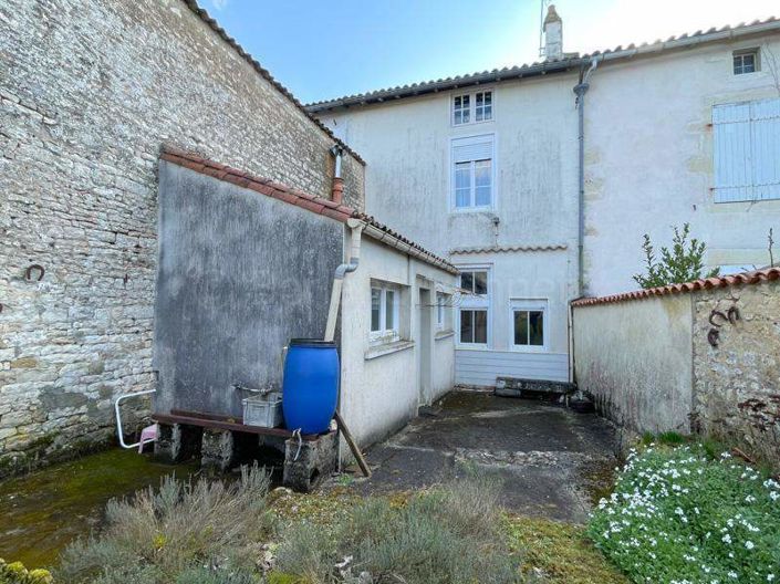 Image No.1-2 Bed House for sale