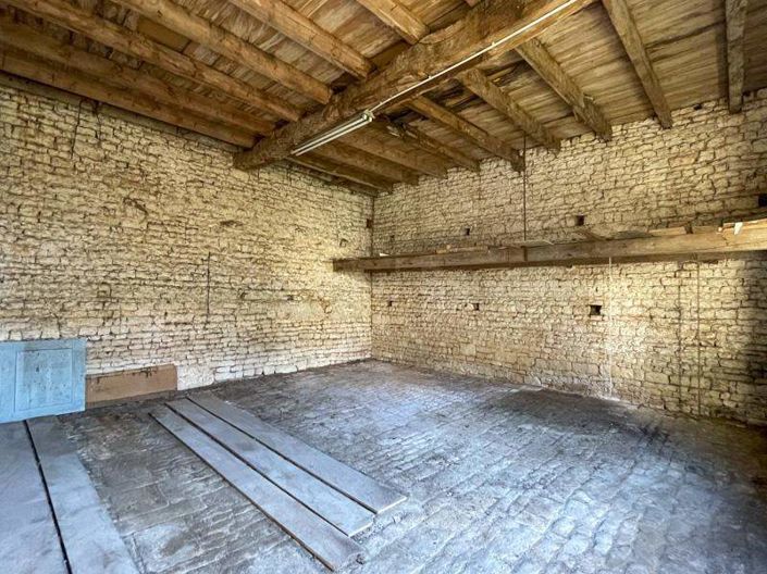 Image No.14-2 Bed House for sale