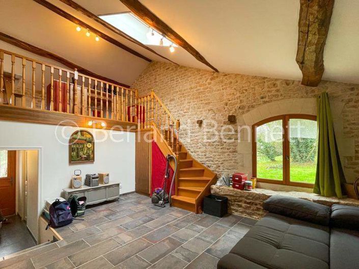 Image No.10-3 Bed House for sale