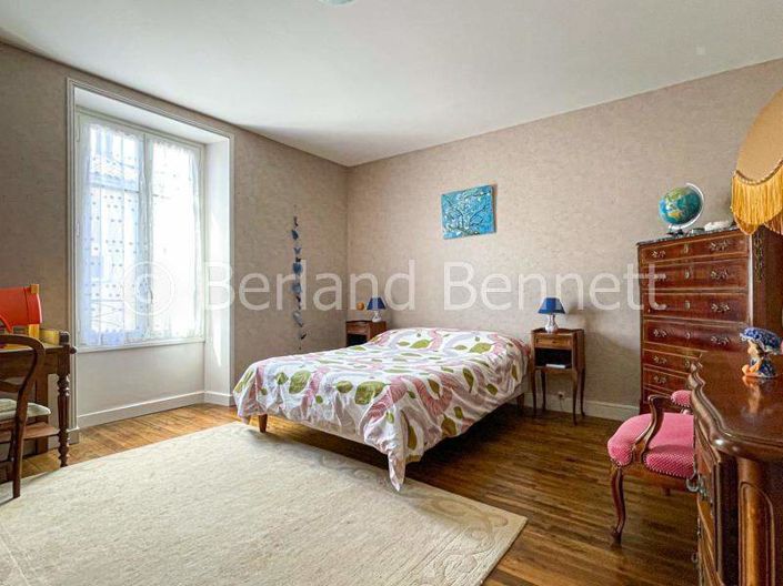 Image No.17-4 Bed House for sale