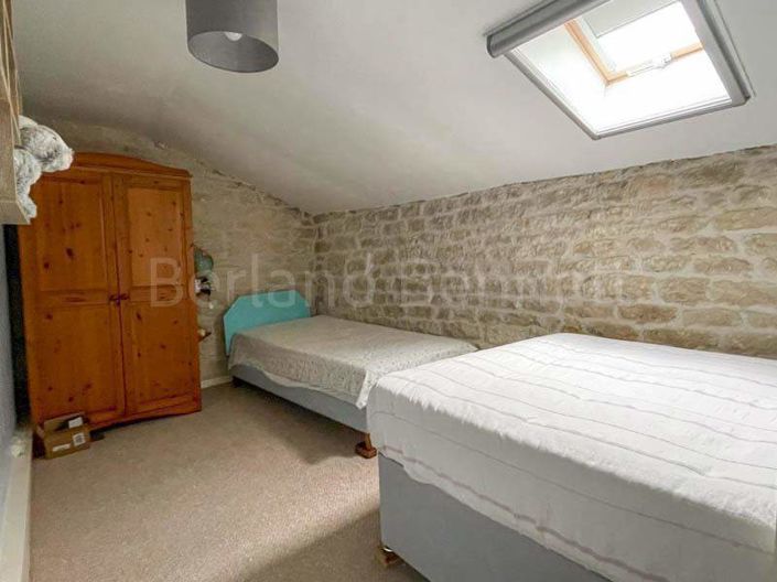 Image No.8-3 Bed House for sale