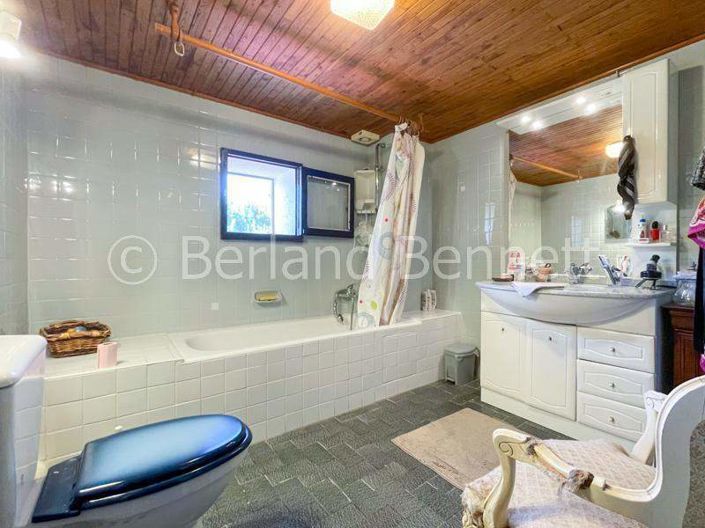 Image No.17-4 Bed House for sale