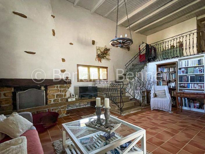 Image No.6-4 Bed House for sale
