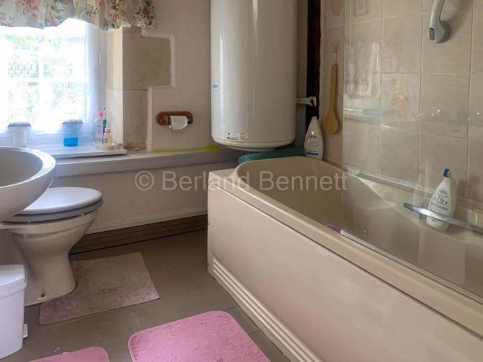 Image No.9-3 Bed House for sale