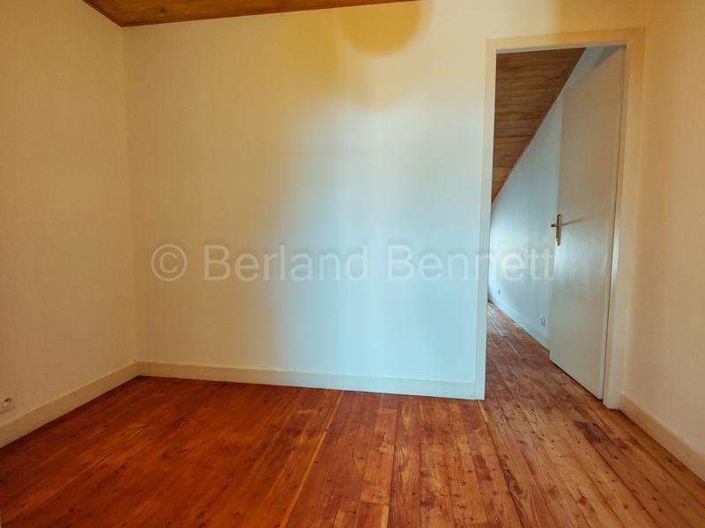 Image No.10-House for sale