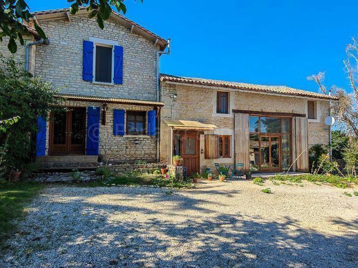 Image No.1-7 Bed House for sale