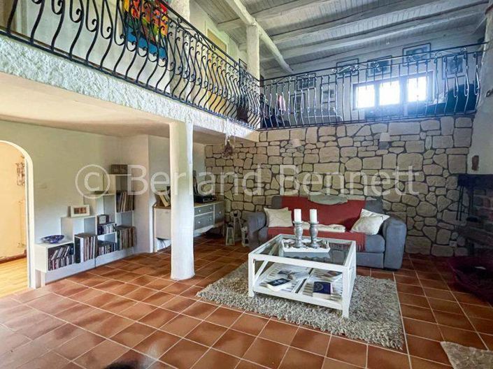 Image No.8-4 Bed House for sale