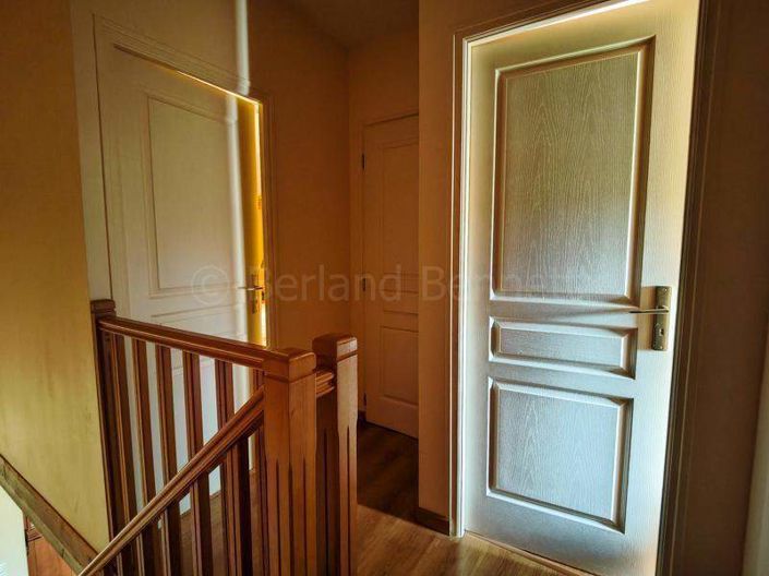 Image No.12-2 Bed House for sale