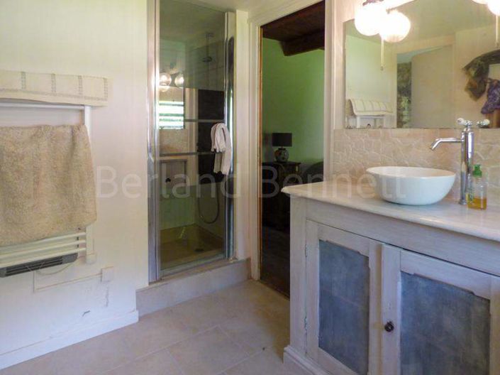 Image No.10-5 Bed House for sale