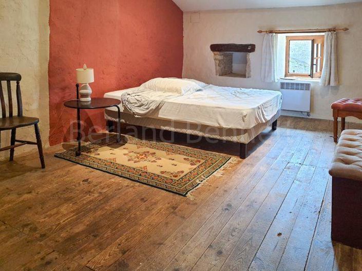 Image No.12-5 Bed House for sale